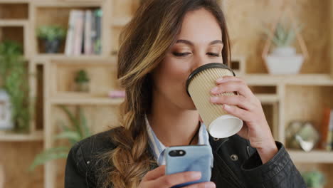 Coffee-shop,-smartphone-and-student-with-online