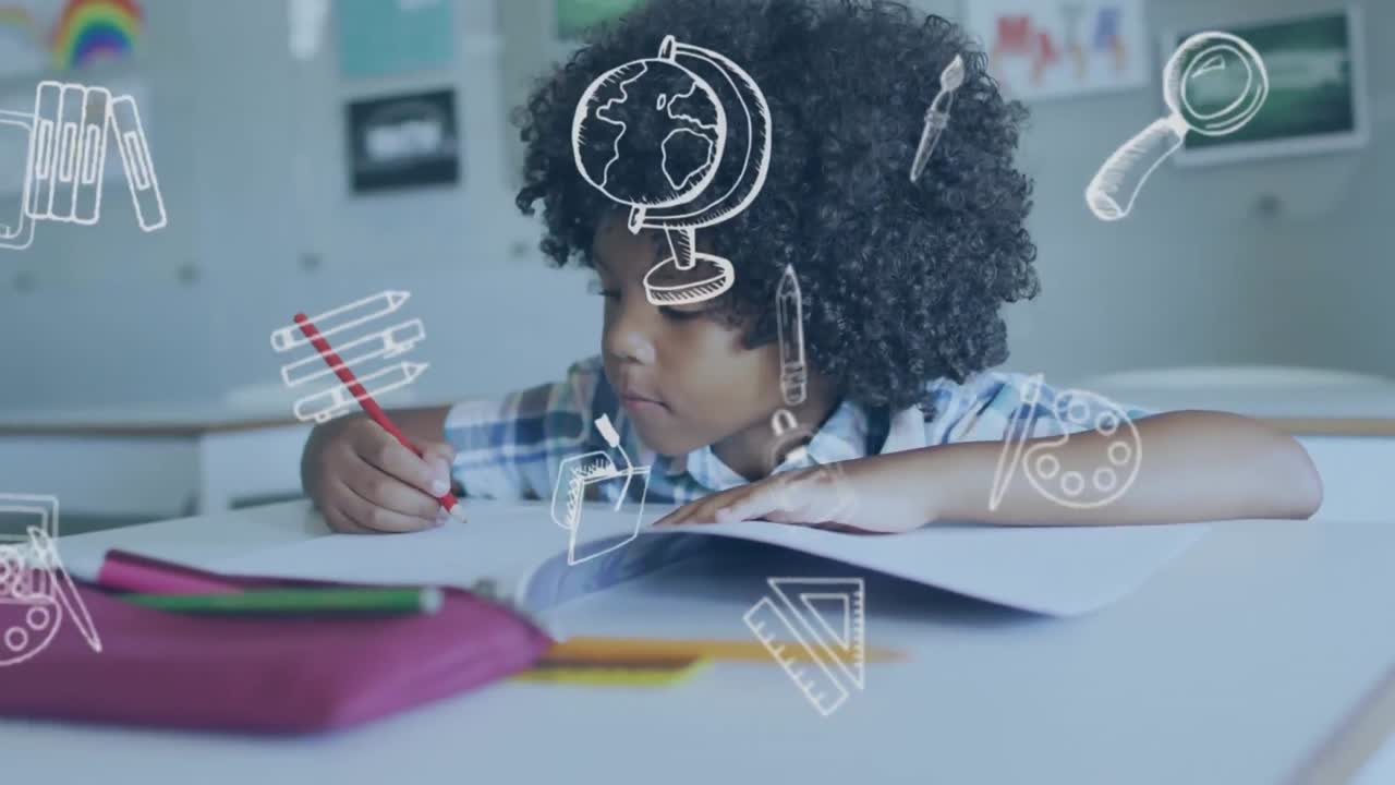 animación de iconos escolares sobre un feliz escolar biracial escribiendo en el escritorio en clase