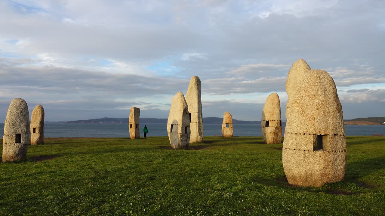 Parco dei menhir sul Campo de la Rata. La Coruña, Spagna.