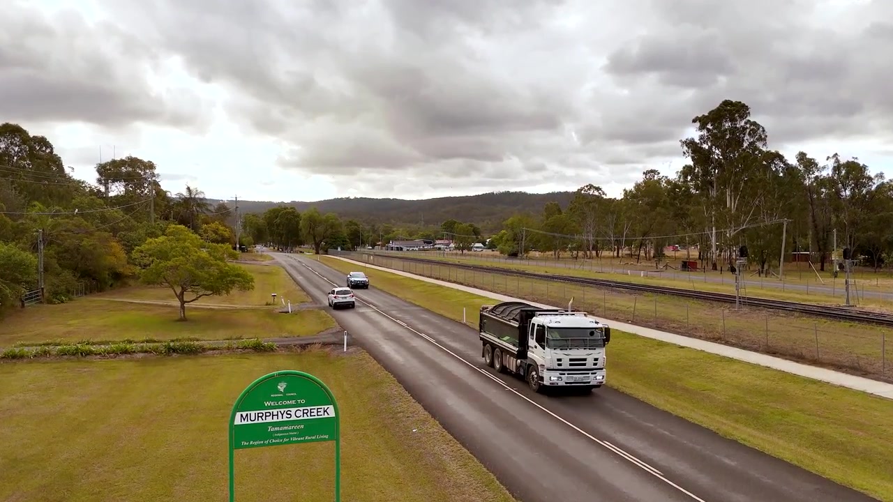 Welcome to Murphys Creek sign in near Toowoomba in Queensland