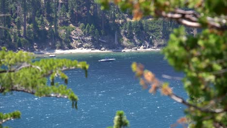 Luftaufnahme-Der-Ufer-Des-Lake-Tahoe,-Kalifornien,-Vereinigte-Staaten