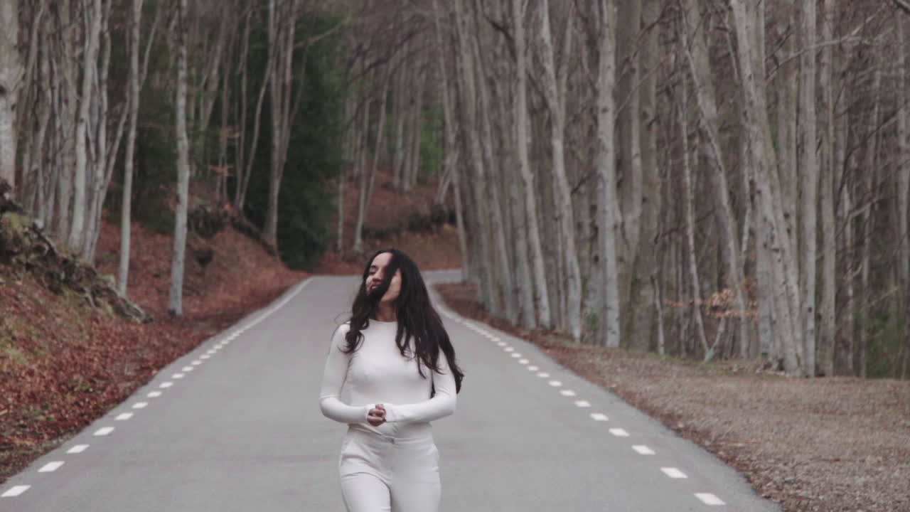 montseny catalunya spain의 여성을 위한 라이프스타일 패션 의류