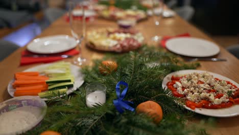 decoración de la mesa para la cena de navidad