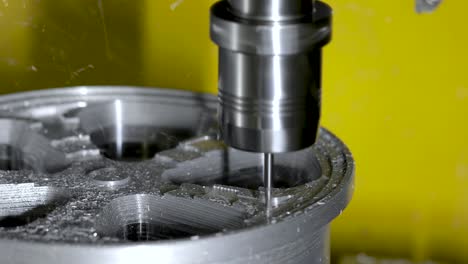 máquina de fresado cnc para el trabajo de metales.