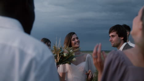 wedding party dancing