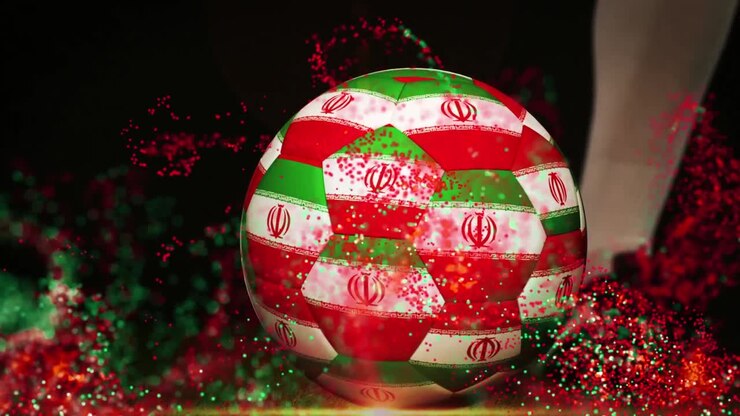 Animazione della bandiera dell'Iran e di un calciatore che calcia un pallone da calcio sopra forme