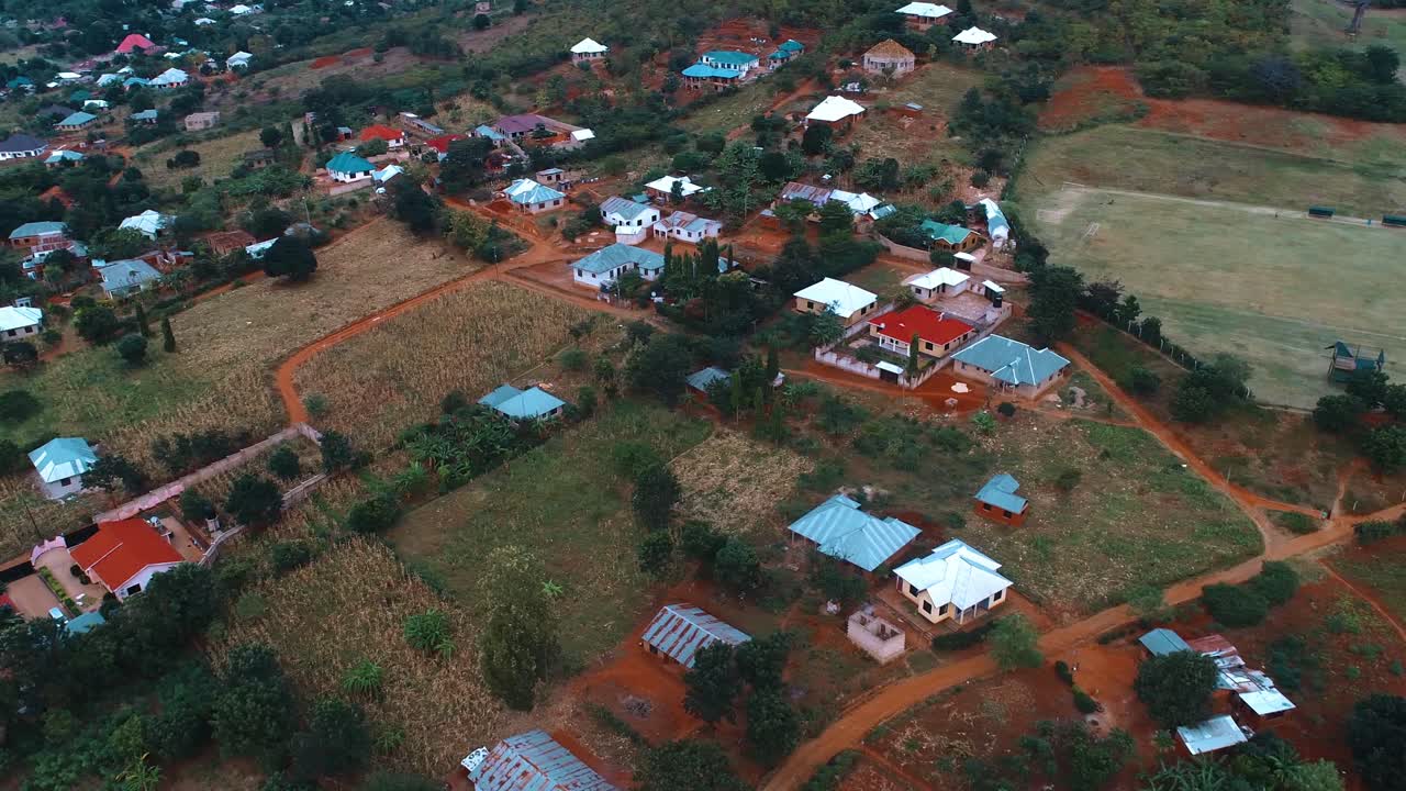vista aérea de la ciudad de morogoro en tanzania