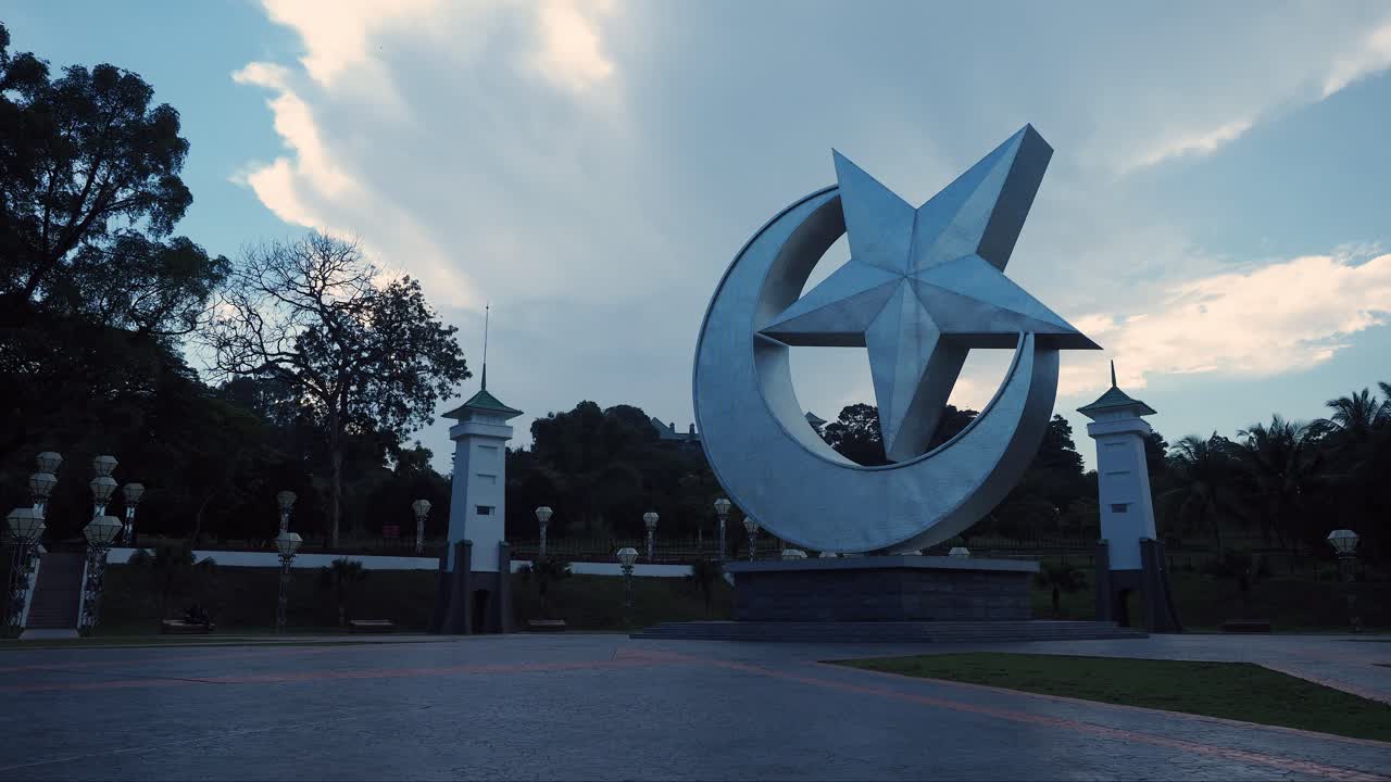 Laman Serene Timelapse during the day