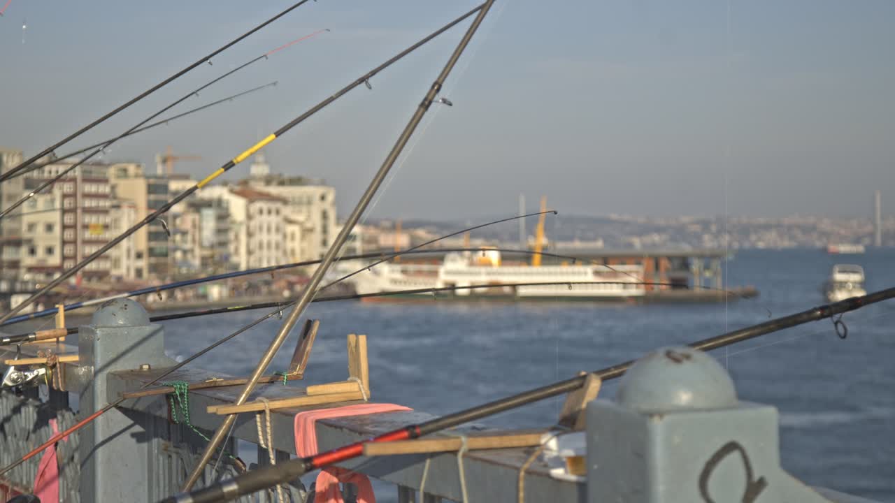 보스포루스 해협에서 시를 하는 어부 들, 갈라타 다리, 바다 전망