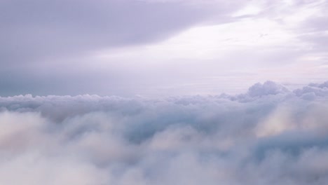 timelapse, punto de vista moviendo nubes a gran altura