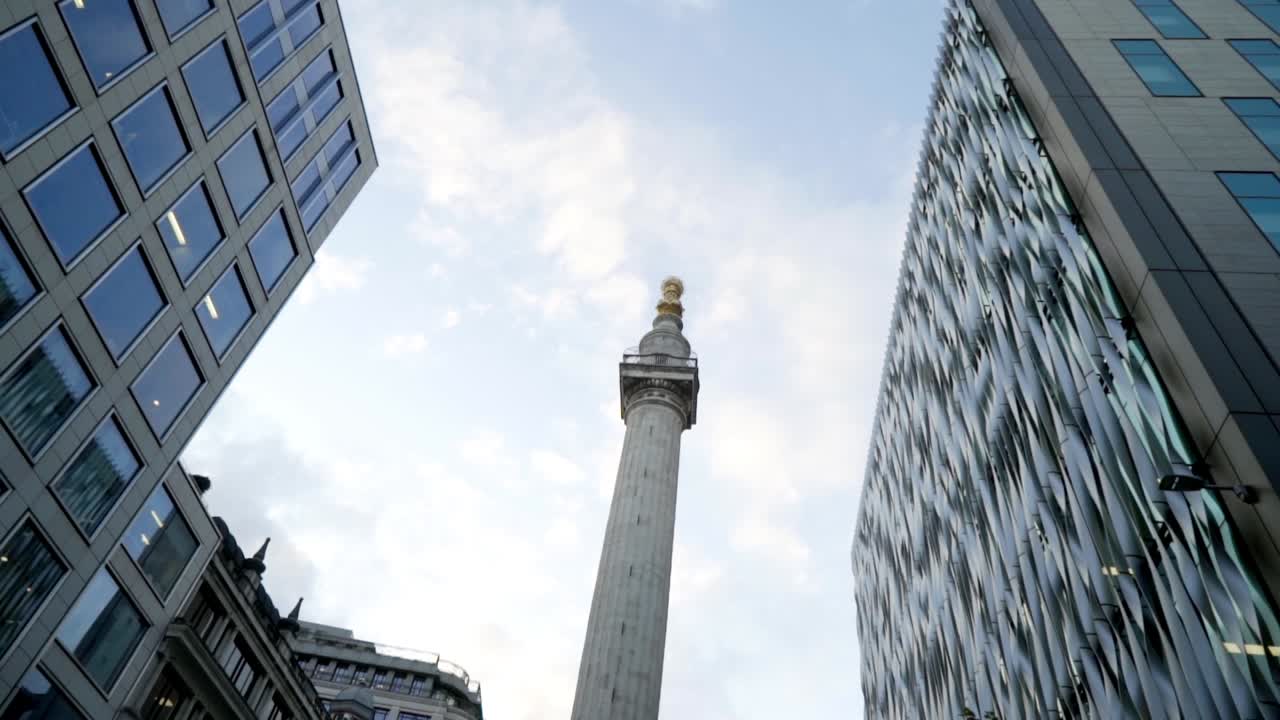 런던 시내의 기념비