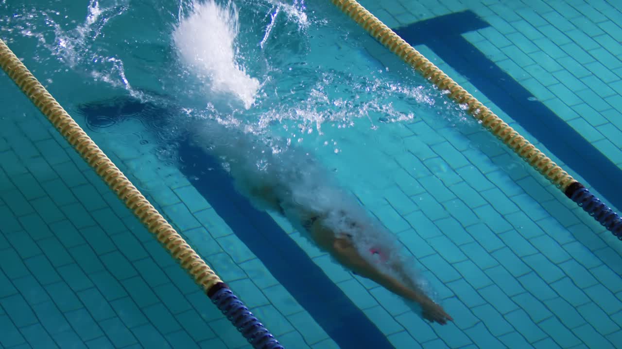 Swimmer training in a swimming pool