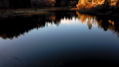 Volando-Sobre-El-Lago-Jackson-Congelado,-California