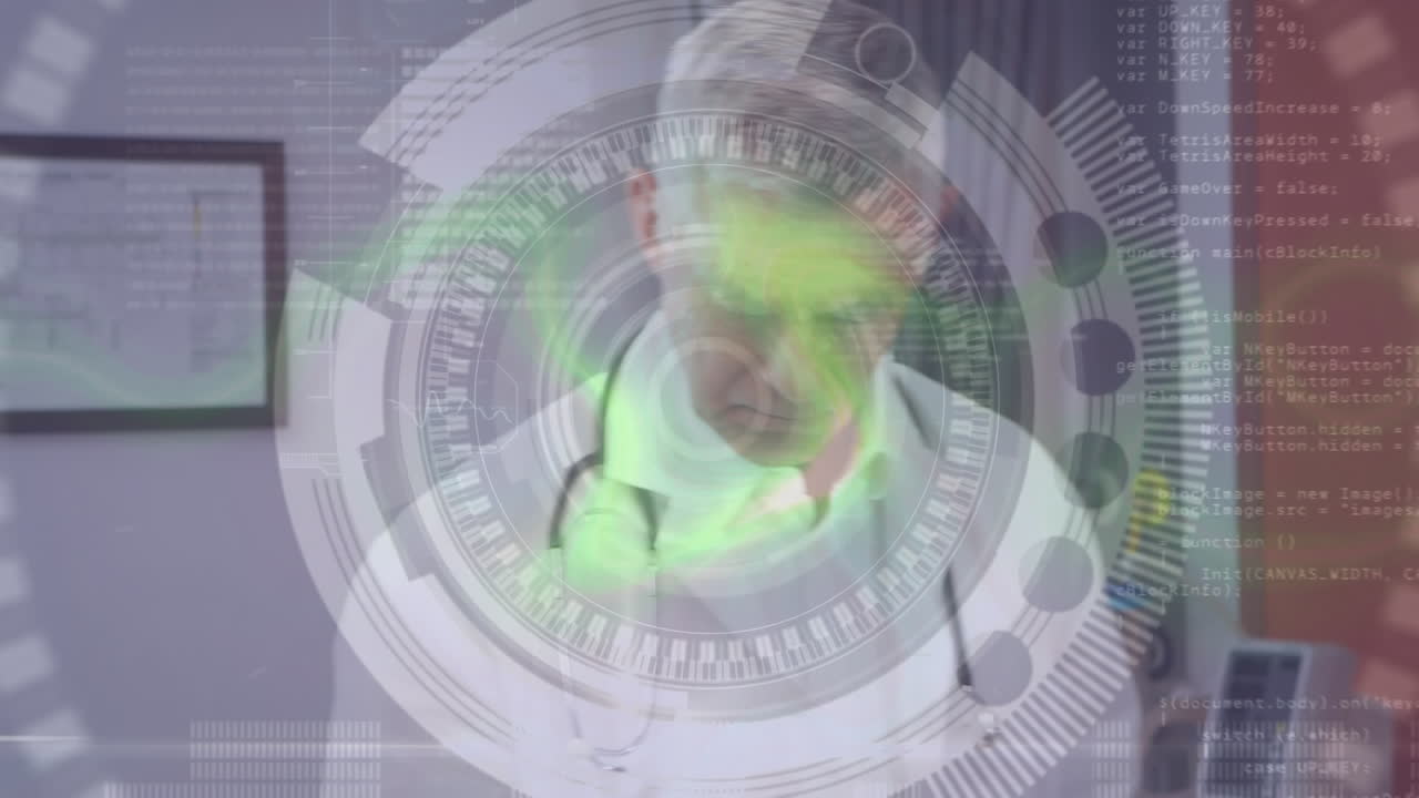 태블릿을 사용하는 백인 남성 의사에 대한 데이터 처리 애니메이션