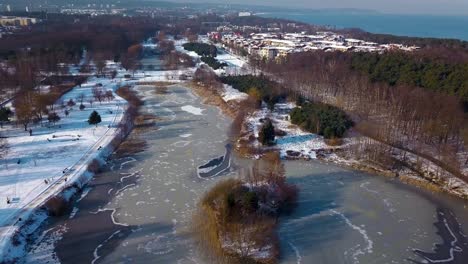 Gdansk-city-aerial,-Ronald-Reagan-Park,-winter-2018