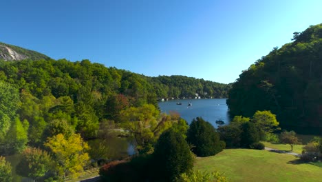 vista de drones del hermoso lago señuelo en carolina del norte