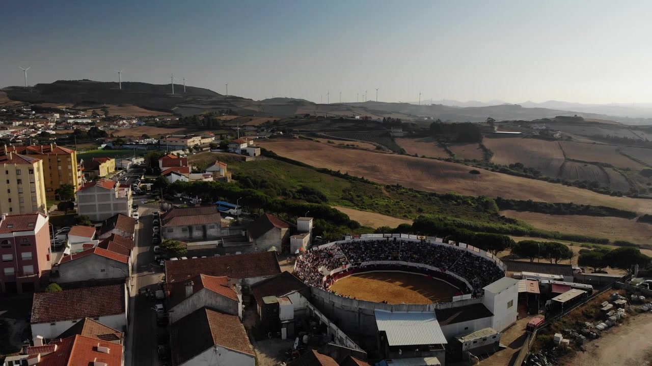 Riprese drone 4K di un'arena per la corrida in Portogallo (Plaza de Toros)
