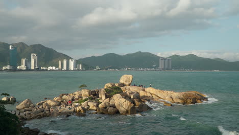 Jardín-De-Rocas-Hon-Chong---Pintoresco-Grupo-De-Rocas-Costeras,-Nha-Trang,-Vietnam