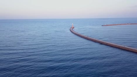 Muelle-Y-Faro-En-Sunderland-En-El-Mar-Del-Norte