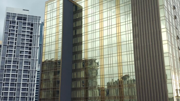 Lussuoso grattacielo dell'hotel Ibis, centro di Kuala Lumpur, Malesia