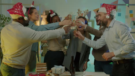 fiesta de navidad en la oficina