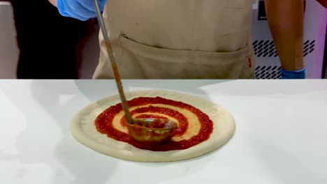 preparación de pizzas