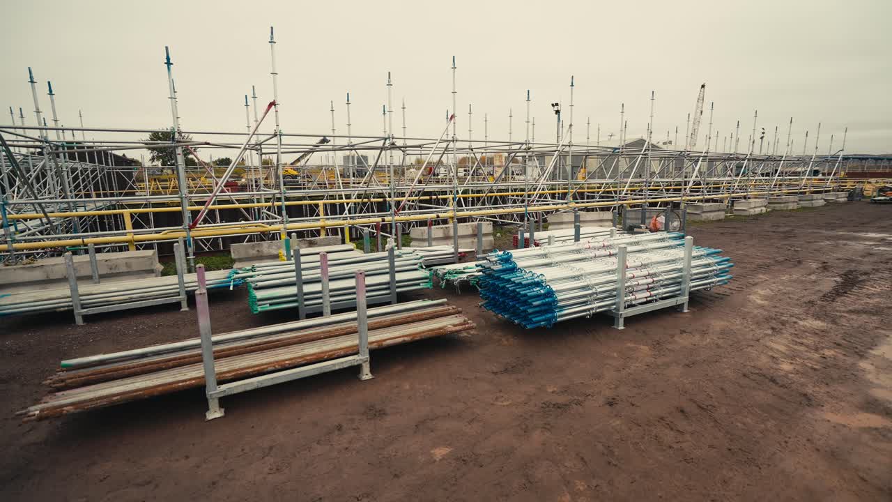 empujar en órbita disparo de equipos de andamios y piezas bien organizados