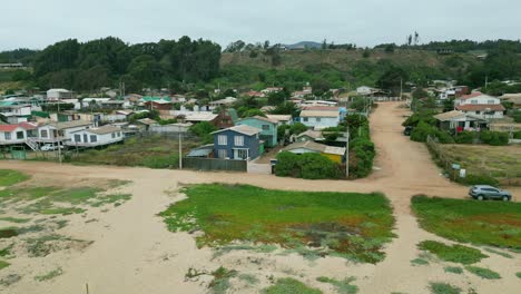 Casa-A-La-Orilla-Del-Mar,-Océano-Pacífico,-Costa-De-Chile