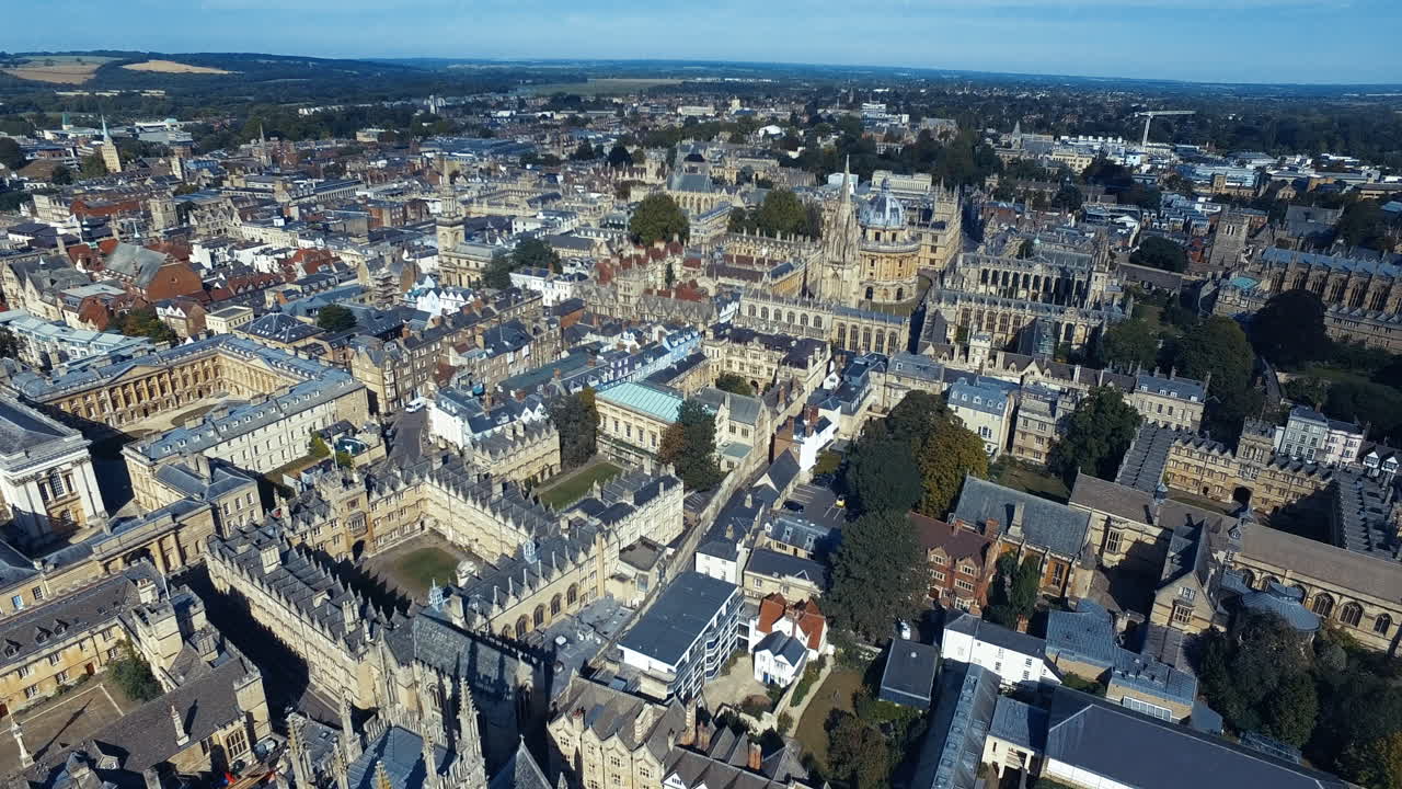 Drone flight over Oxford | city views