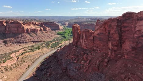 Drohnenaufnahme-Eines-Monument-Valley