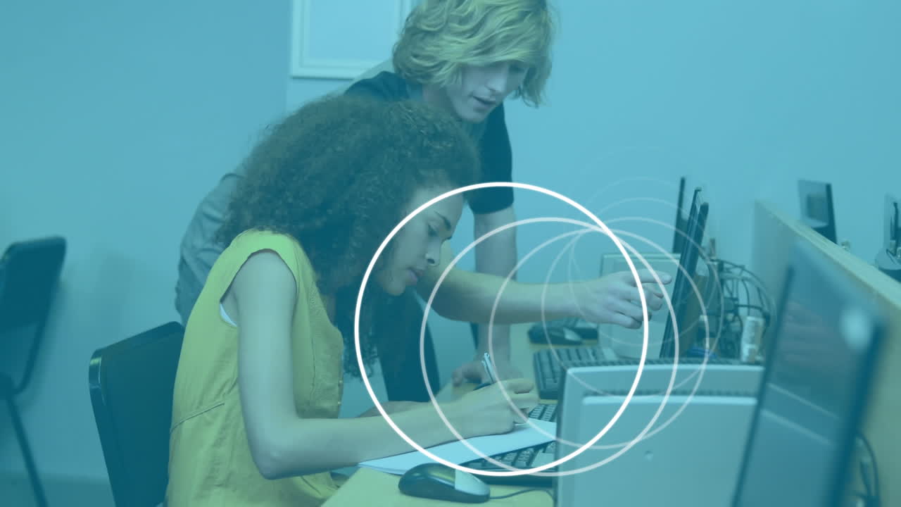 animación de la red de ámbitos sobre los estudiantes que utilizan computadoras