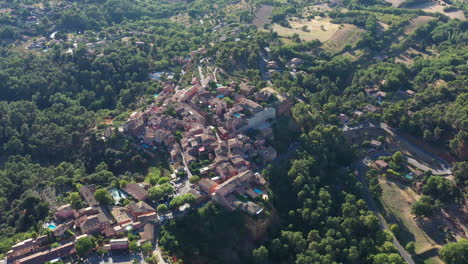 aerial flight around roussillon hilltop village provence-alpes-côte d'azur