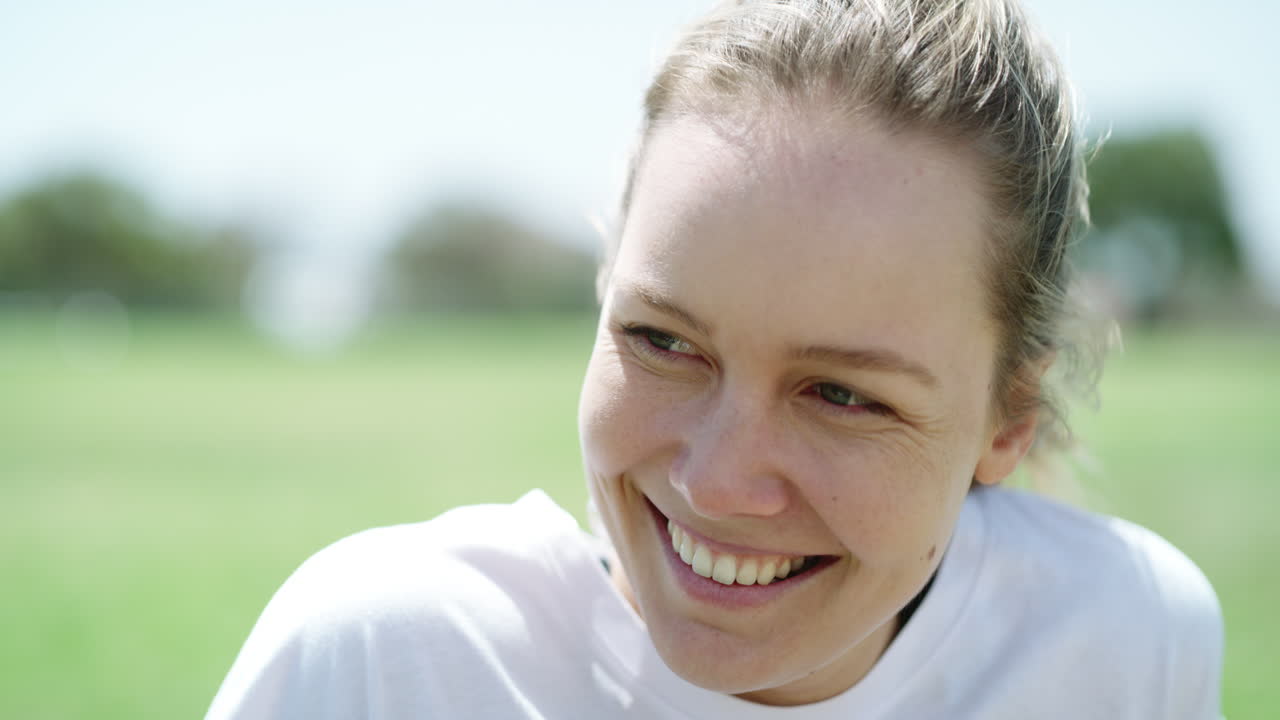 피치는 그녀의 행복한 장소입니다.