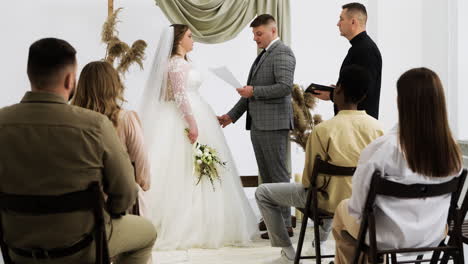 couple at the altar