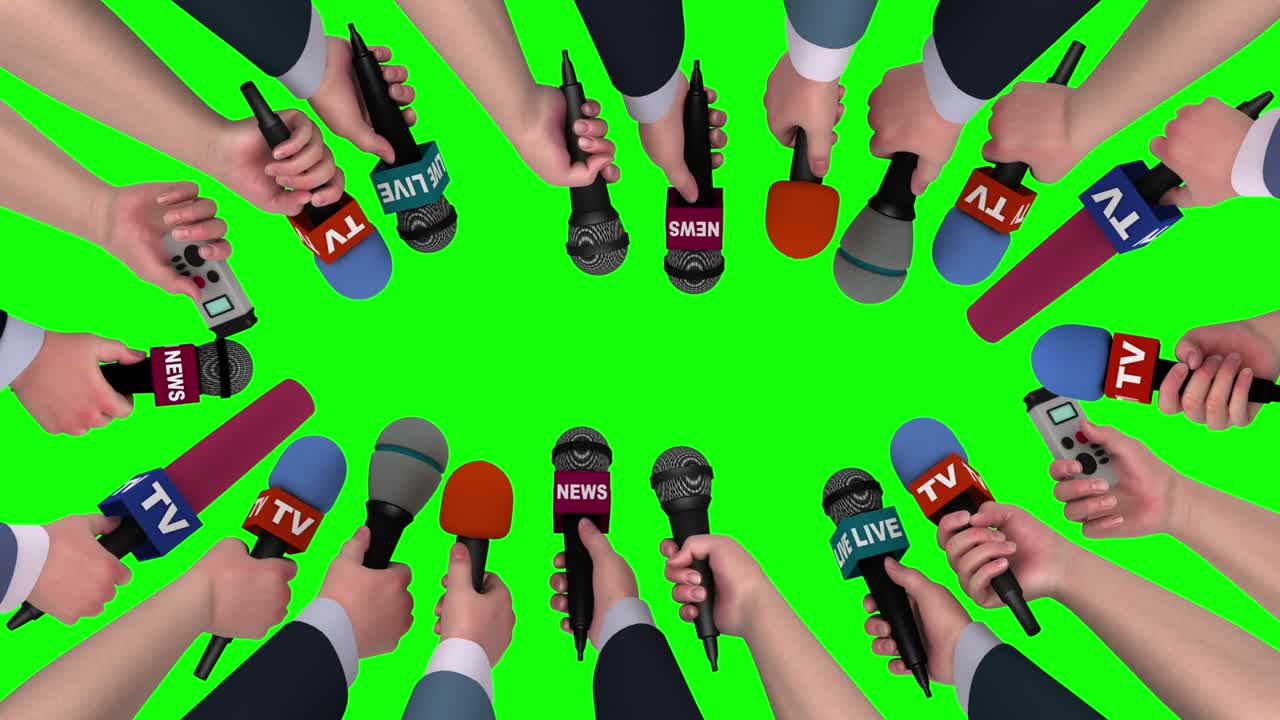 크로마 키에 마이크와 음성 녹음기를 들고 있는 손, 3d 애니메이션