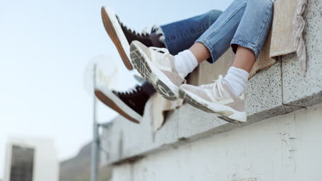 Shoes,-legs-and-couple-on-rooftop-in-the-city