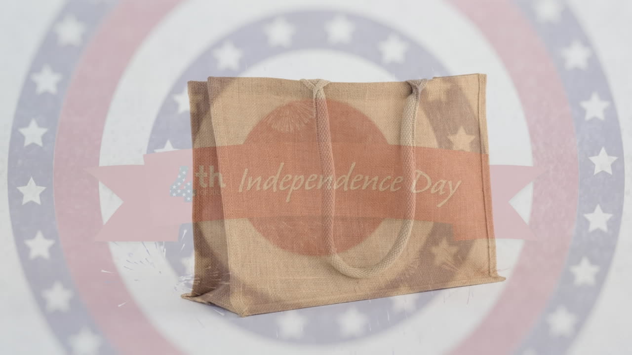 미국  ⁇ 발의 별과 줄무 ⁇  위에 파란 육각형과 독립기념일 텍스트의 애니메이션