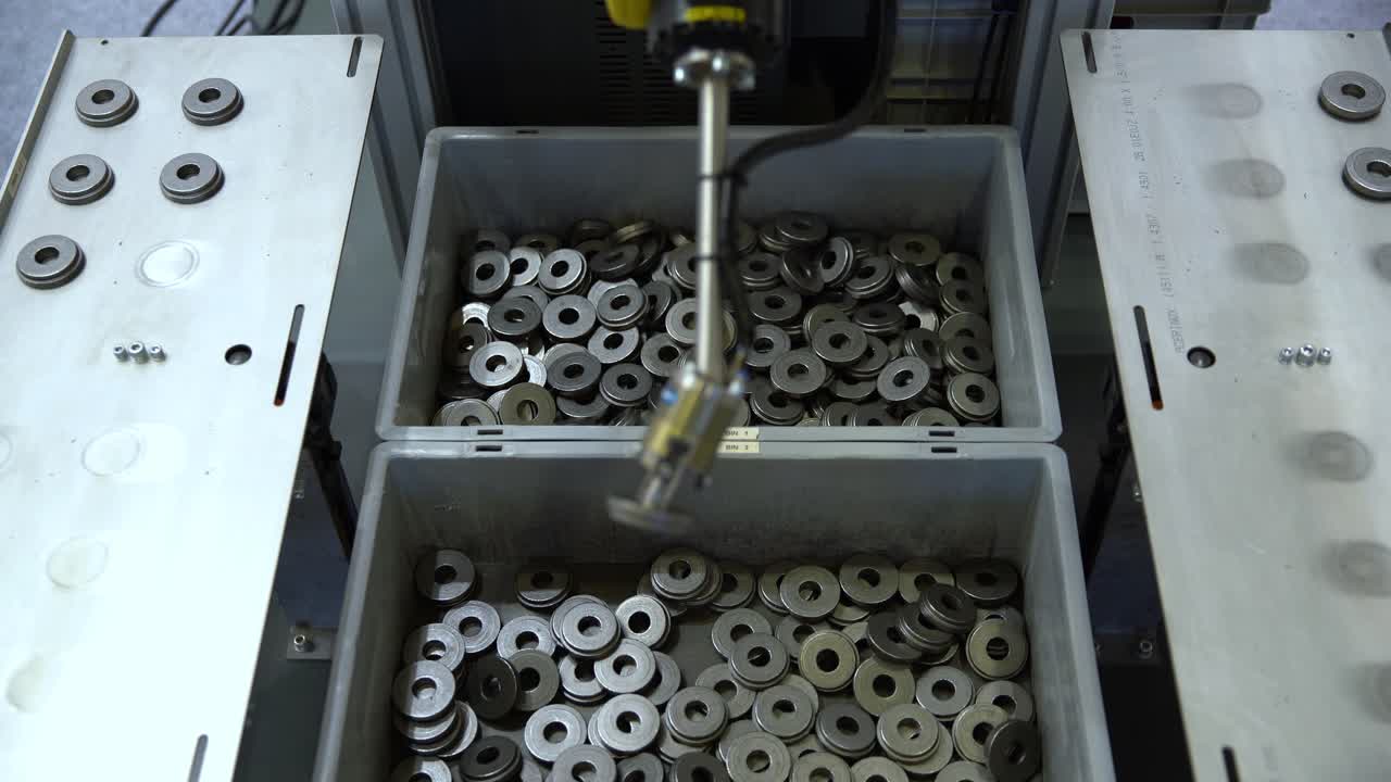 brazo robótico tecnología industrial moderna.