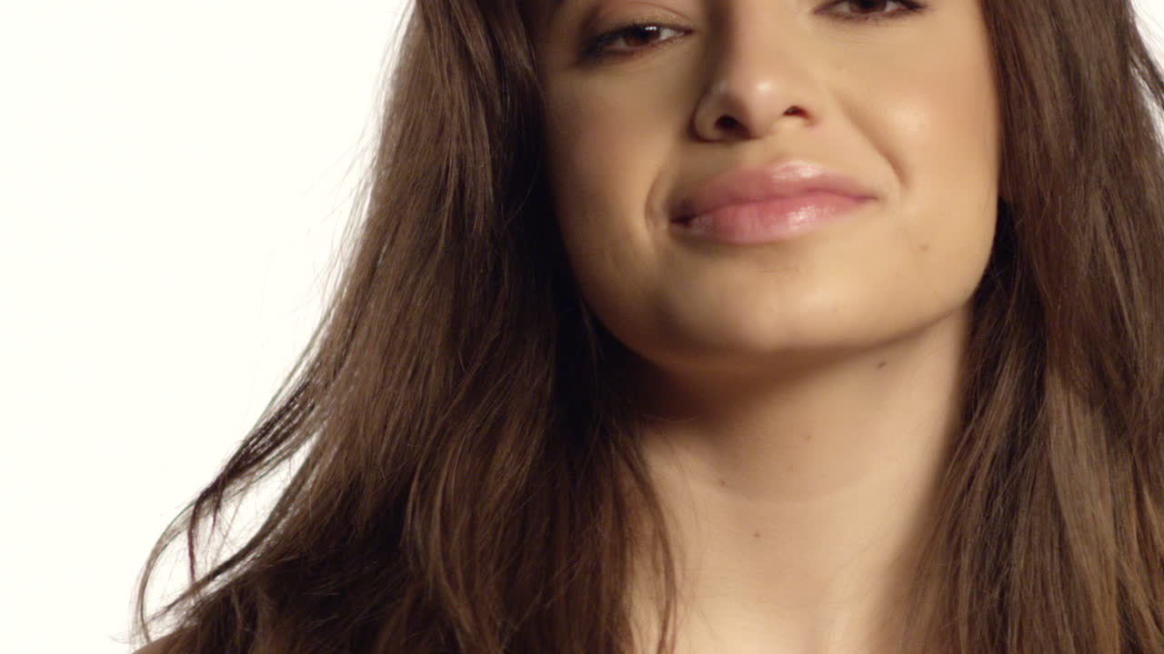 retrato de mujer joven bailando