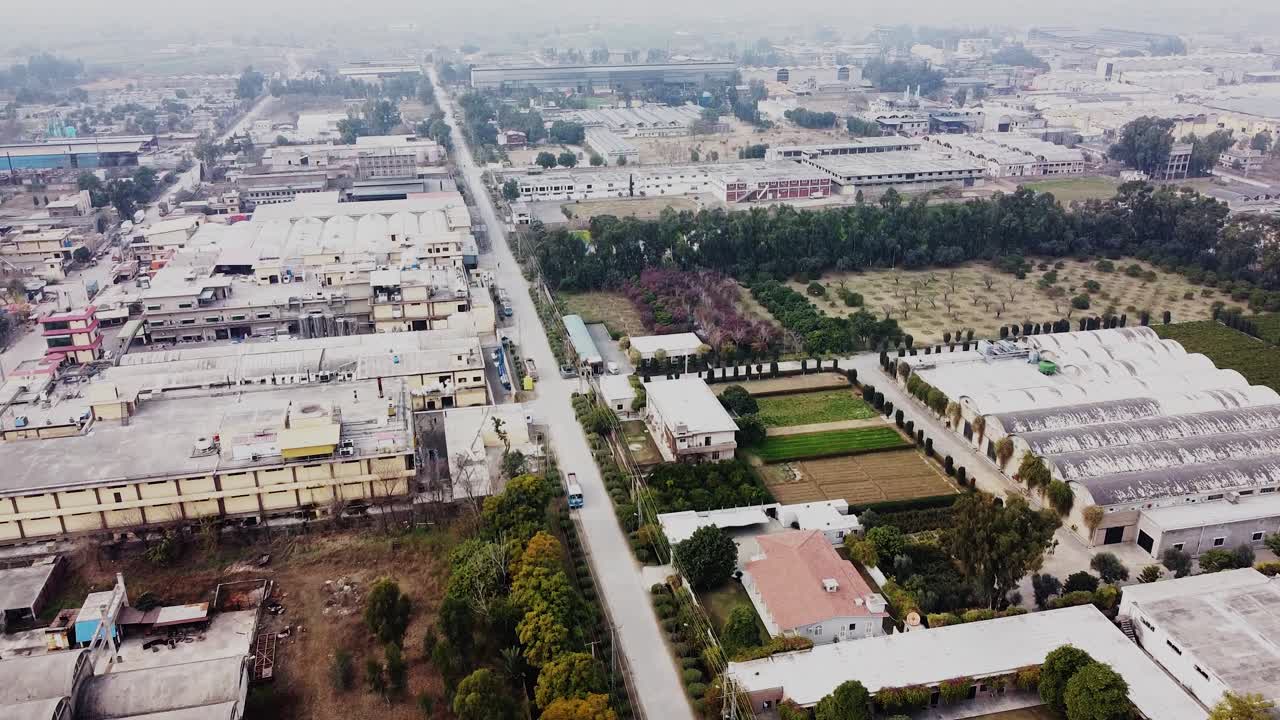 una zona industrial típica en pakistán