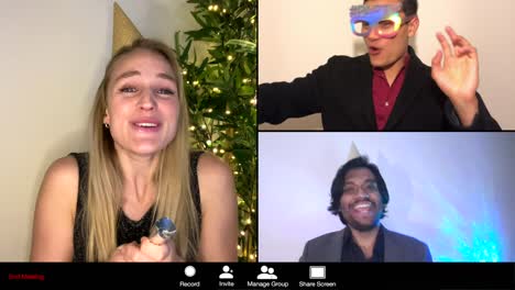 videollamada grupal de nochevieja de pantalla dividida de 3 vías entre amigos
