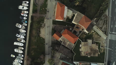 Aerial-Birds-Eye-View-Over-Buildings-And-Boats,-Split-Marina,-Croatia