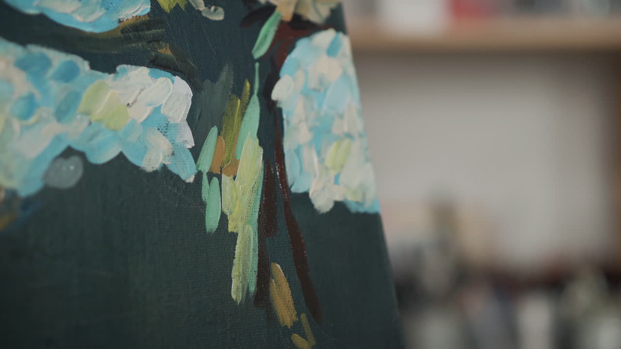 꽃 을 그리는 예술가 의 클로즈업