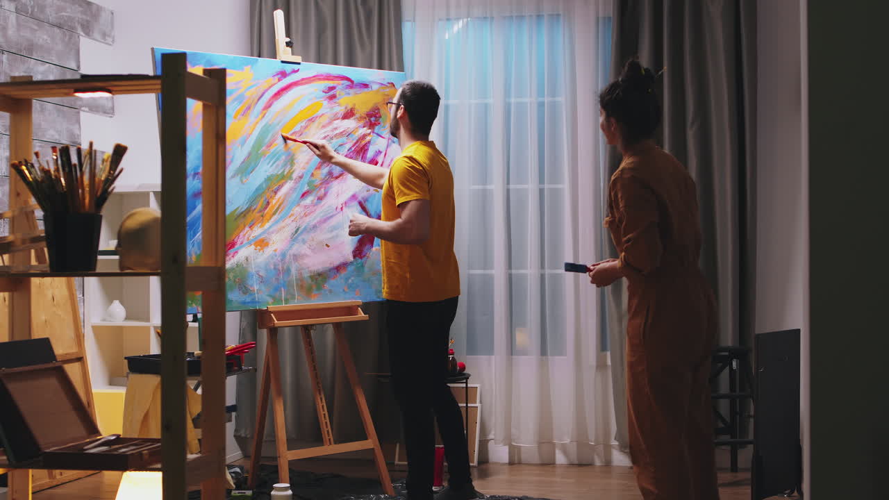 젊은 예술가의 협업