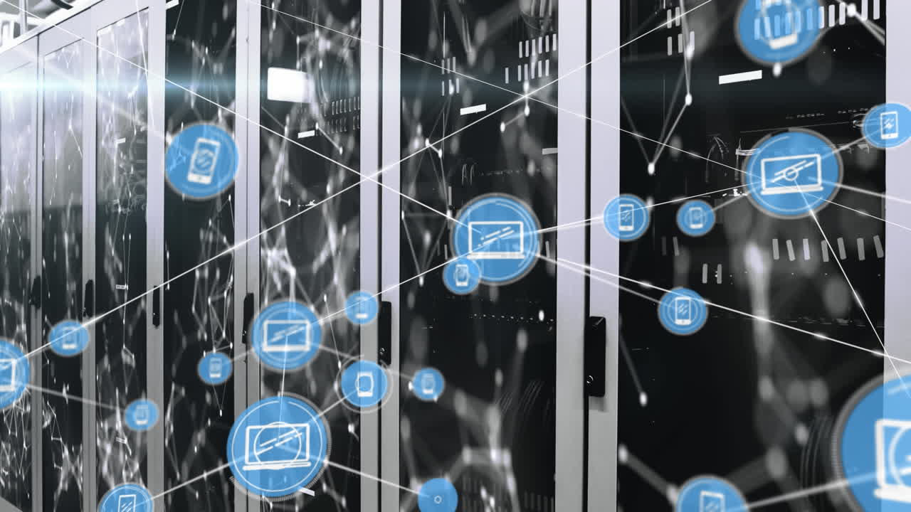 animación de la conexión web con iconos sociales en círculos azules sobre las pantallas