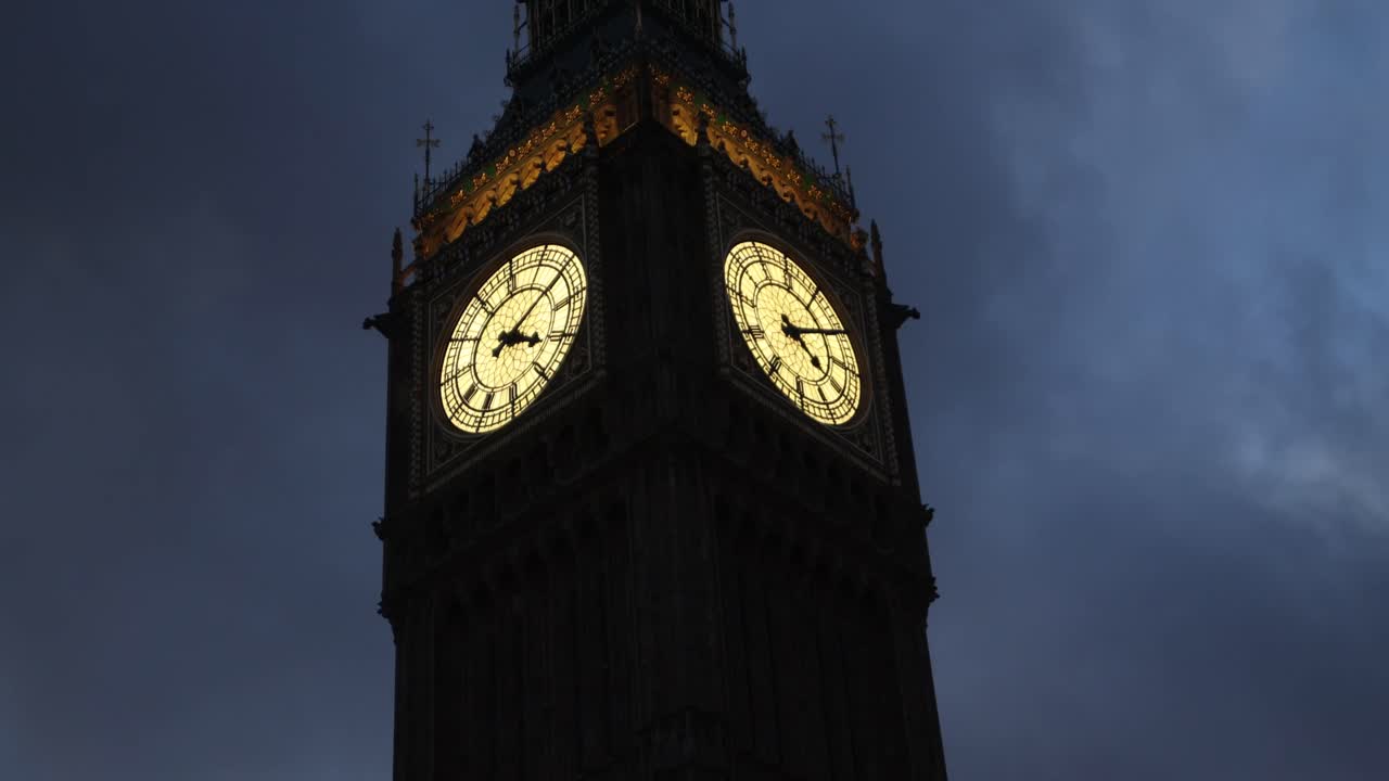 Big Ben clock tower at dusk in the evening in city of London, United Kingdom, Britain