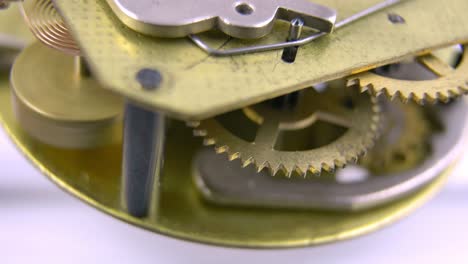 mecanismo de relojería de reloj retro ruedas dentadas giratorias engranajes de cerca