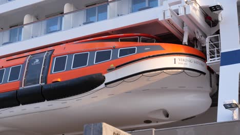 lifeboat of the viking saturn cruise ship