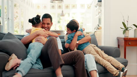 Family-hug,-excited-and-talking-on-the-sofa