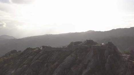 Mountains-of-Castro-Laboreiro,-Portugal
Elderly-castle-ruins,-medieval-age,-kings-and-queens